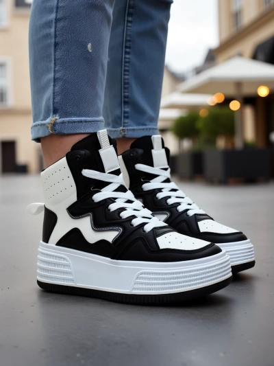 Royalfashion Высокие женские спортивные туфли Quiedy