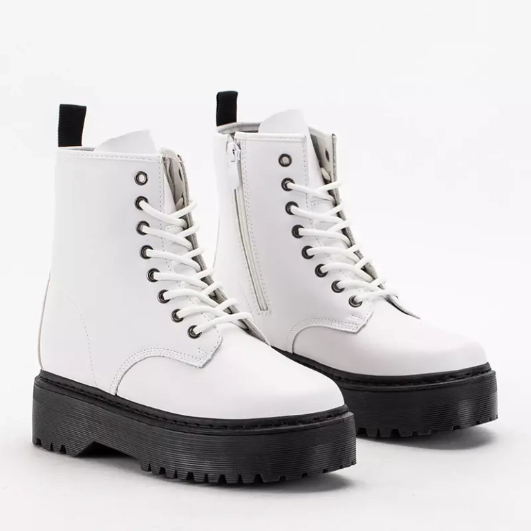 OUTLET Balti darbiniai batai ant masyvaus Lesya pado - Avalynė