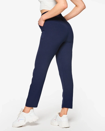 Темно-синие женские прямые брюки из ткани - Одежда