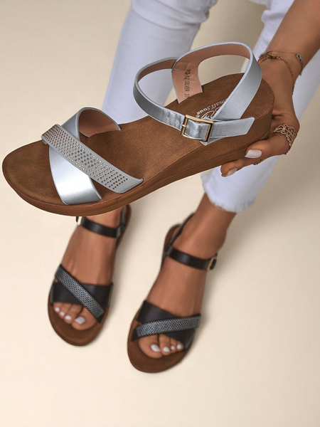 Royalfashion moteriškos platforminės basutės su akutėmis Allona