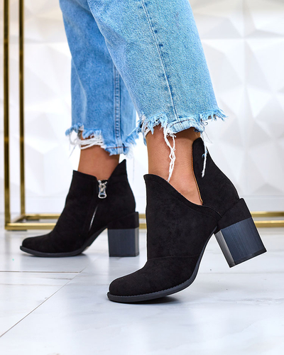 Royalfashion Черные женские сапоги на шпильке Ricteas