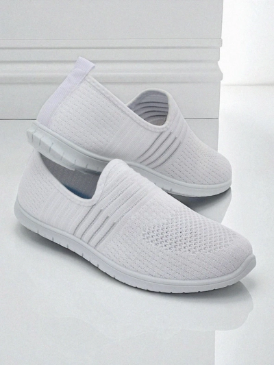 Damskie białe slip-ony Tkanina Callisto – lekkie buty na wiosnę i lato