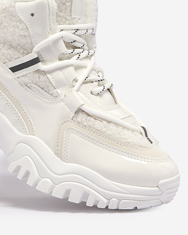 Balti moteriški sportiniai bateliai su kailiu "Sagglo- Footwear"