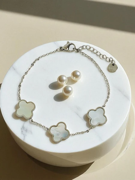 Callisto Nero apyrankė su gėlių motyvu