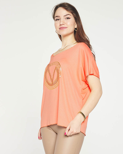 Коралловая футболка с принтом и цирконами