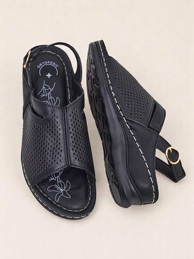 Royalfashion Damskie sandały na niskim koturnie Mira – totalny sztos!