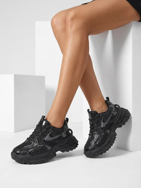 Royalfashion moteriški lakiški sportbačiai Leysi