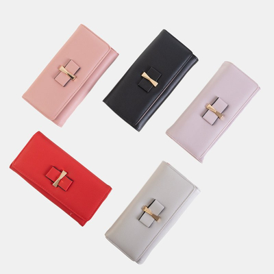 Didelė juoda moteriška piniginė su lanku - Piniginė