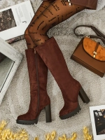 коричневый