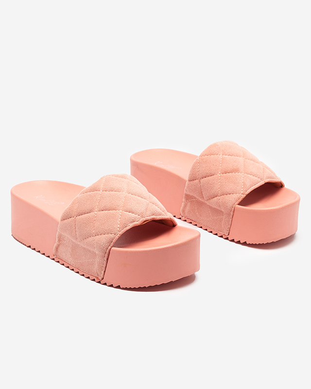 OUTLET Moteriškos koralinės dygsniuotos basutės ant Koriner platformos - Avalynė