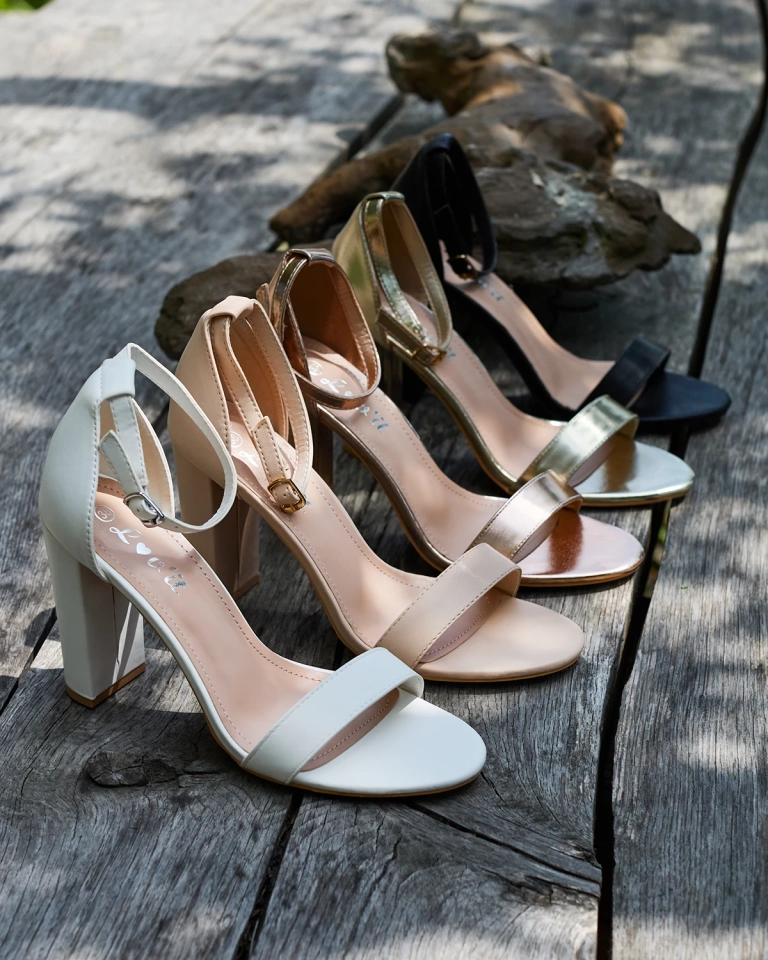 OUTLET Royalfashion Balti moteriški aukštakulniai sandalai Iocalia