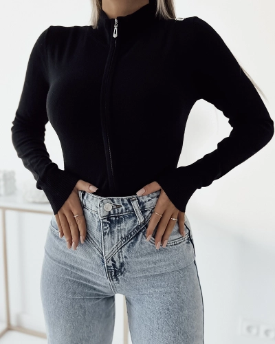 "Royalfashion" Juodas platėjančio kirpimo megztinis