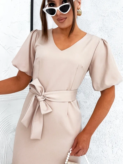 Royalfashion moterų mini suknelė su pūstomis rankovėmis ir V formos iškirpte