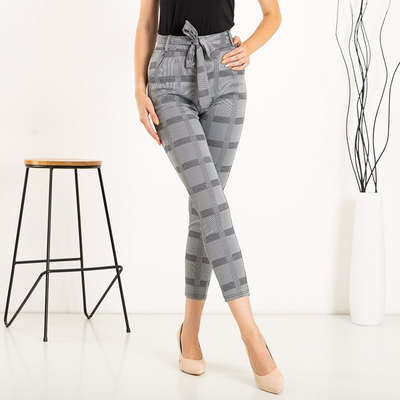 Moteriški pilkos spalvos languoti treginiai su diržu - Drabužiai