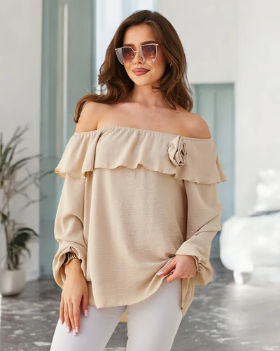 Royalfashion Moteriška bluzonė a la Ispaniška su volanais ir gėle