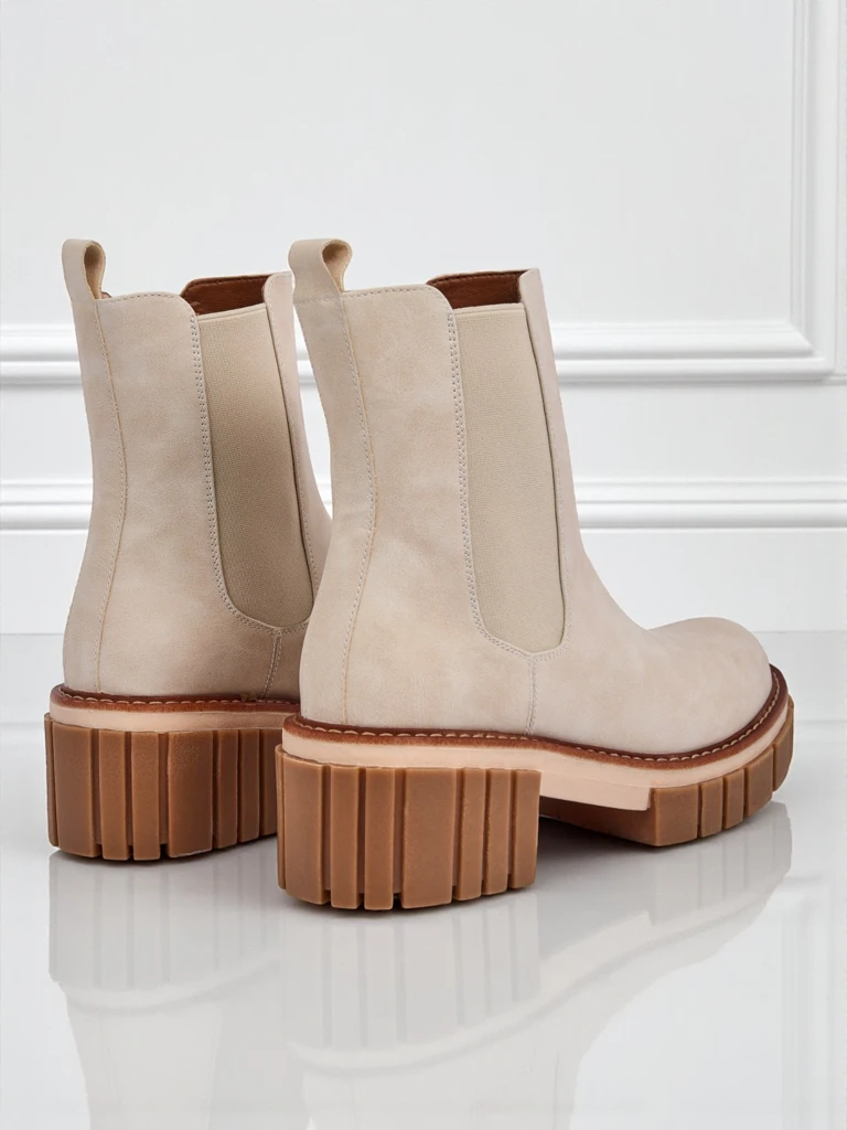 Aulinukai su stulpeliais iš eko nubuko Amber Walk