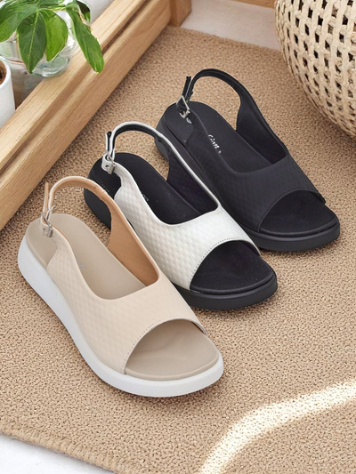 Royalfashion Women's Riva sandals on a thicc sole