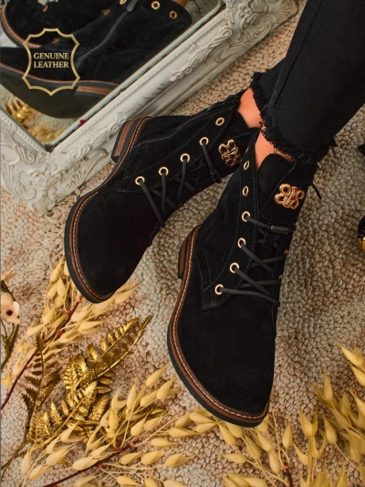 Auliniai batai moterims Aurelia Romano iš natūralios zomšos – rudi, su kailiuku