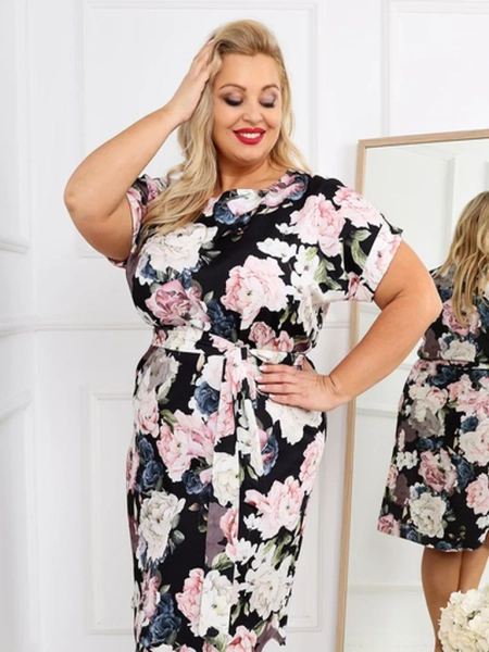 Royalfashion moteriški kelių ilgio suknelė su trumpomis rankovėmis ir rožine juostele