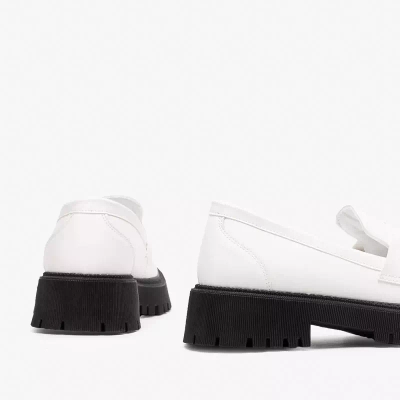 OUTLET Женские белые гладкие туфли Givosi - Обувь