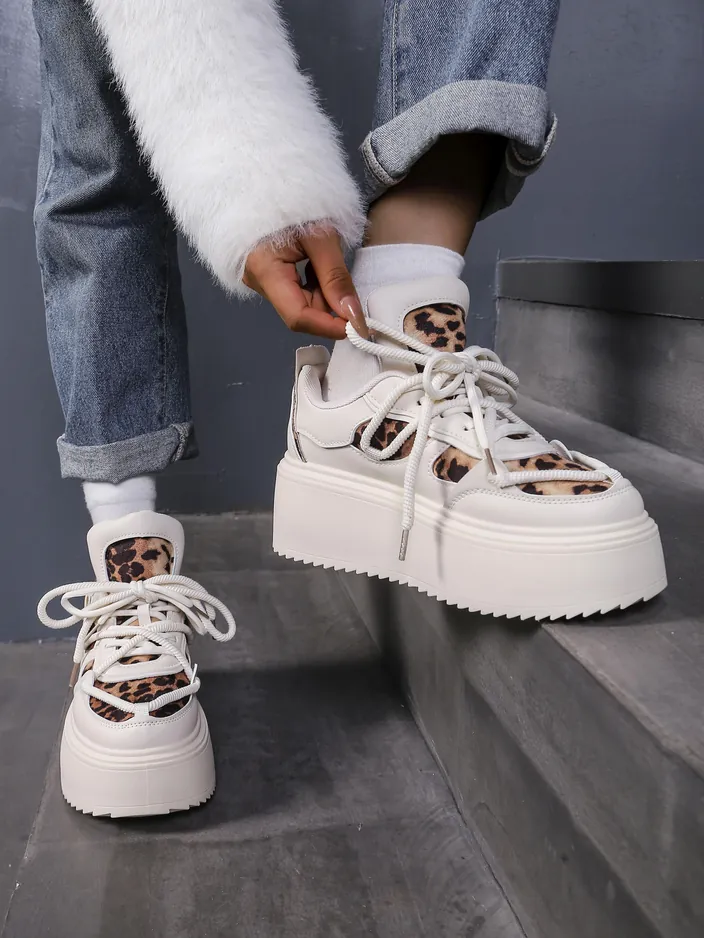 Royalfashion Moteriški platforminiai sportiniai bateliai Aeroll