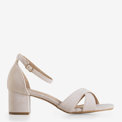 Бежевые женские босоножки на каблуке Bune