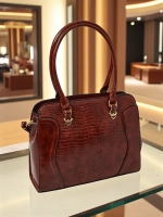 коричневый