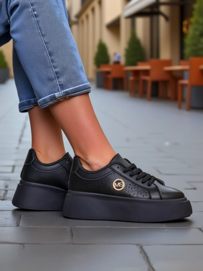 Женские кроссовки на платформе Perseida Royalfashion черные экокожа