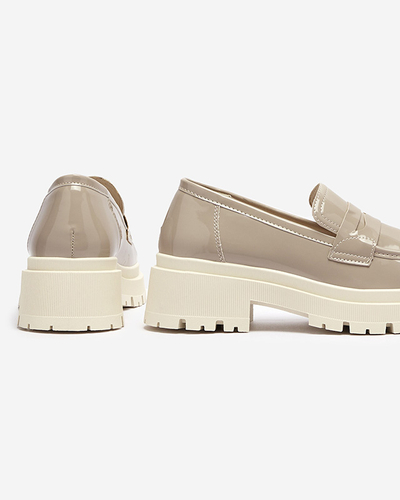 Šviesiai rudi lakuoti mokasinai moterims Noppel Footwear