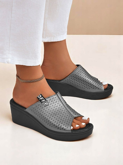 Royalfashion Damskie klapki na koturnie Luna Wedge – totalny sztos!