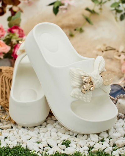 Royalfashion Женские резиновые шлепанцы с декоративным бантом Afeen