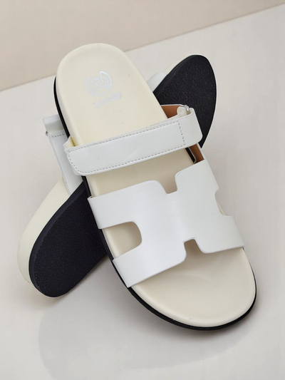 Royalfashion Женские тапочки на плоской подошве Arian