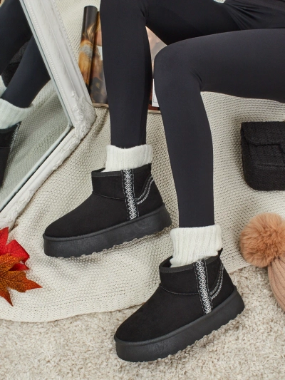 Короткие женские ботинки a'la снегоходы Pravel