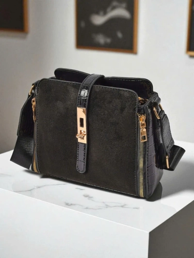 Torba damska Callista Black – maa listonoszka z eko skry patentowej