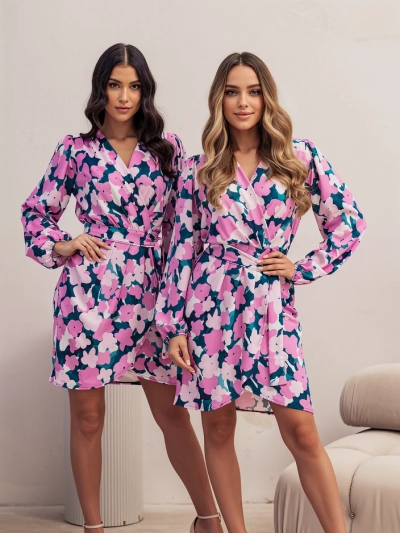 Royalfashion moterų suknelė iki kelių gėlių raštu