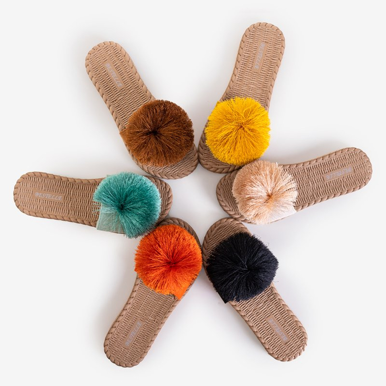 Женские шлепанцы с помпоном в черном цвете Azrail