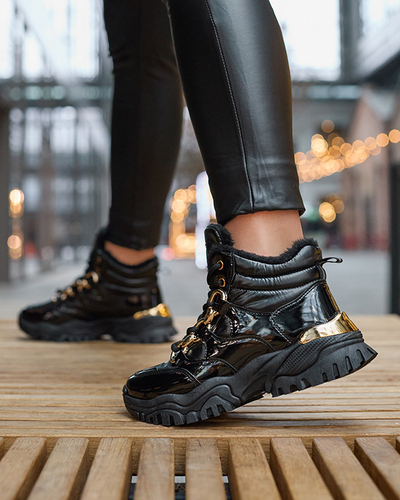 Juodi moteriški sportiniai žieminiai batai a'la trappers Mertika - Avalynė