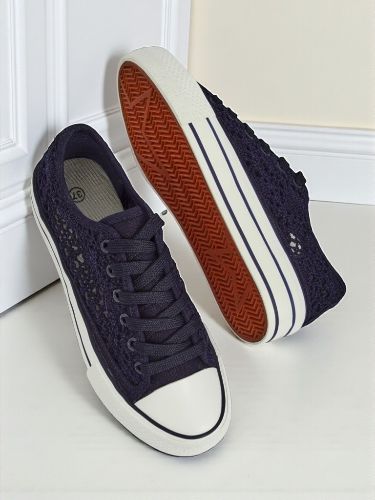 Aureliana Navy 镂空 Fabric Flat-Soled Kicks