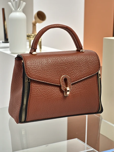 Maža moteriška rankinė iš eko odos Celoura