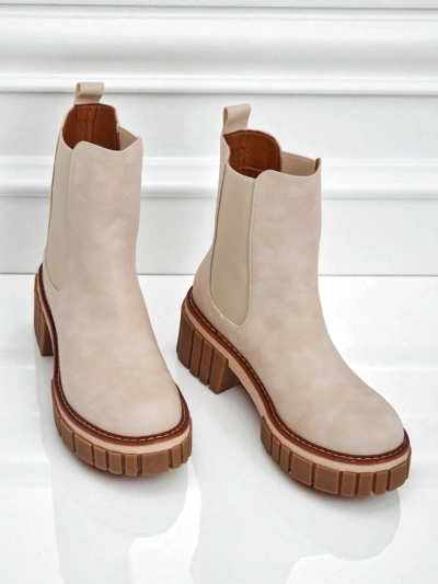 Aulinukai su stulpeliais iš eko nubuko Amber Walk