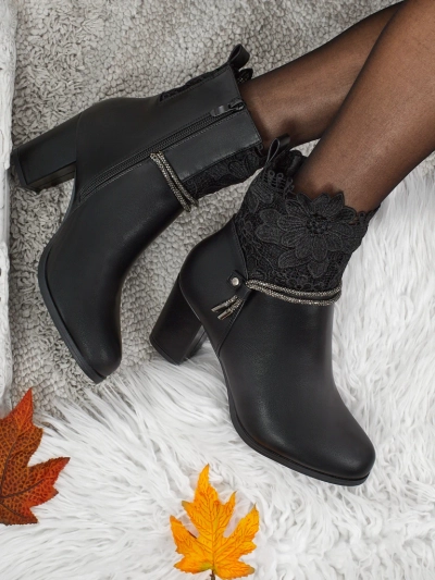 Aulinukai „Luna“ Juodi Elegantiški su Nėriniais