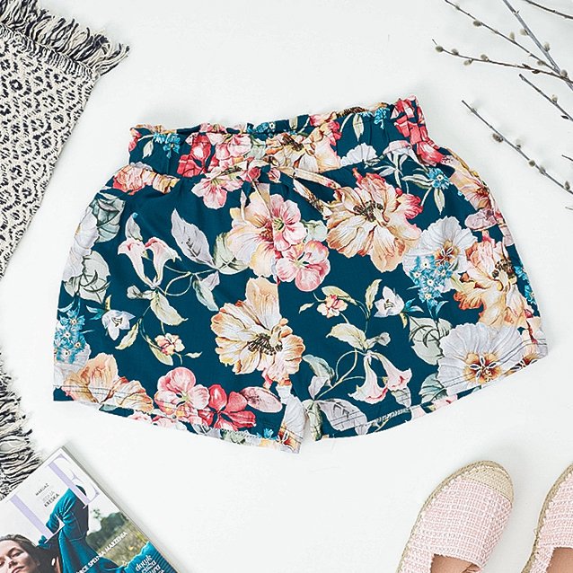 Žali moteriški gėlėti šortai PLUS SIZE - Drabužiai