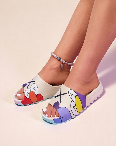 Royalfashion Кремовые резиновые шлепанцы для женщин с принтом Pfizz