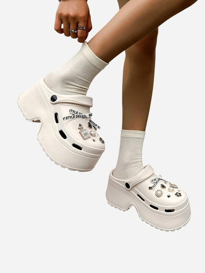 Royalfashion moterų guminių šlepečių su dekoracijomis Dellos