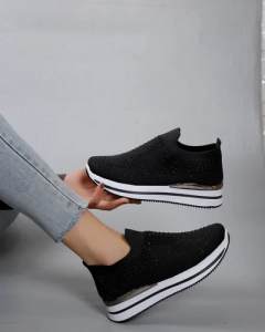 juodas