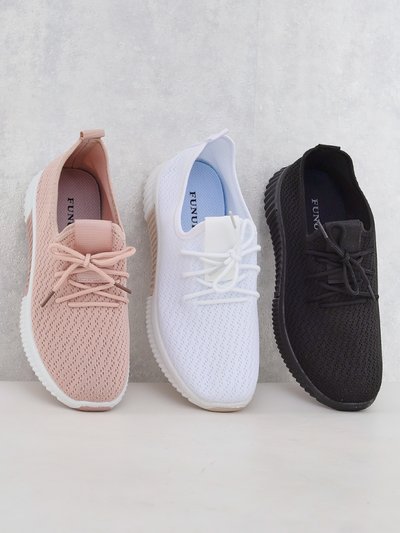 Белая женская спортивная обувь из ткани Vobbu- Footwear