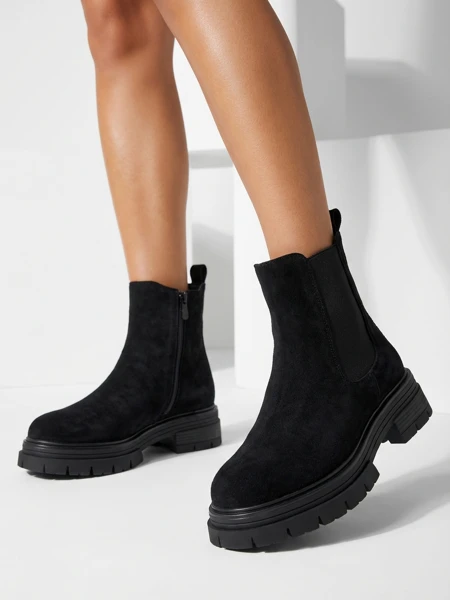 Moteriški aulinukai a'la Chelsea tipo batai iš eko-zomšos Lunvor