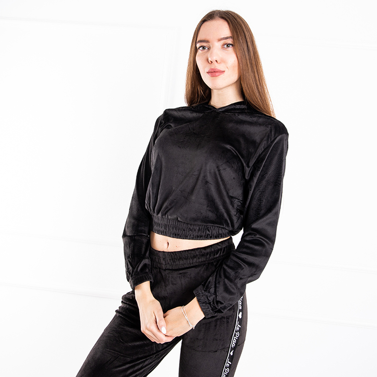 Черный женский велюровый спортивный костюм с лампасами