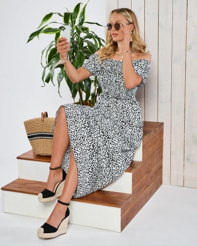 Женское белое платье-миди с цветочным узором - Одежда