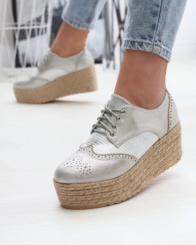 Женские серебристые полусапожки на платформе Jacais- Footwear